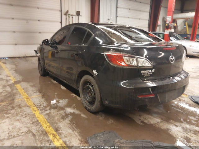 2013 MAZDA MAZDA3 JM1BL1TGXD1850247 Photo 2