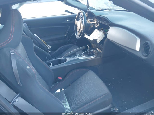 44199341 :رقم المزاد ، JF1ZCAB10D1608990 vin ، 2013 Subaru Brz Premium مزاد بيع