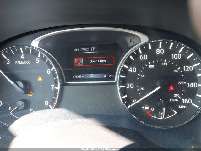 Продажа на аукционе авто 2018 Nissan Pathfinder Sv, vin: 5N1DR2MM5JC644461, номер лота: 44199362
