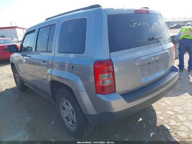 1C4NJPBB0GD576622 Jeep Patriot Sport