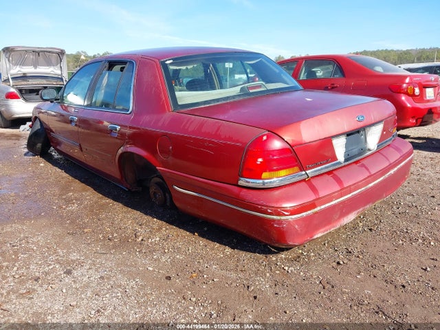 1999 FORD CROWN VICTORIA 2FAFP74W3XX220764 Photo 2