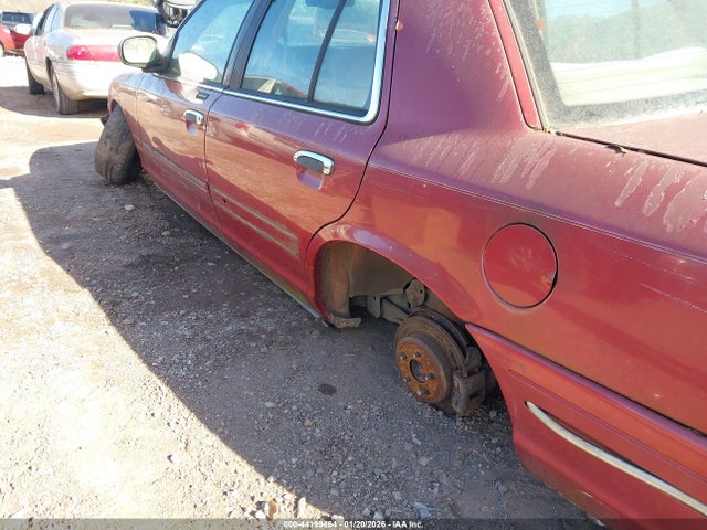 1999 FORD CROWN VICTORIA 2FAFP74W3XX220764 Photo 5