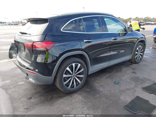 2022 MERCEDES-BENZ GLA 250 W1N4N4GB4NJ392069 Photo 3