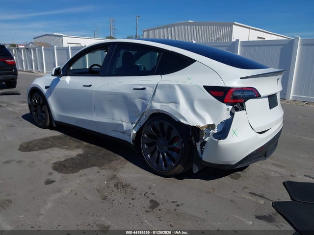 2022 TESLA MODEL Y 7SAYGDEF4NF337754 Photo 2