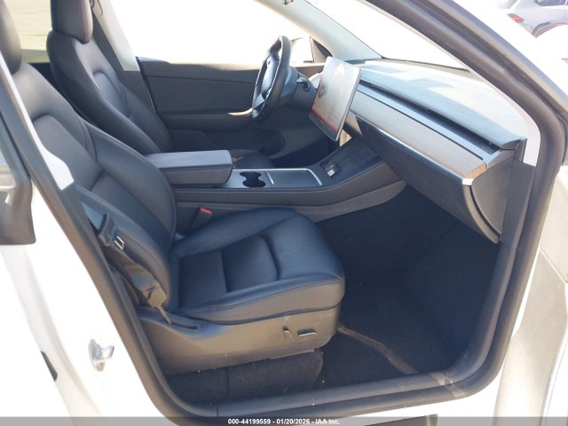 2022 TESLA MODEL Y 7SAYGDEF4NF337754 Photo 4