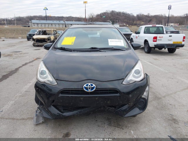 Продаж на аукціоні авто 2015 Toyota Prius C Three, vin: JTDKDTB37F1102842, номер лоту: 44199561
