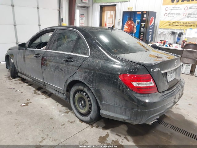 Продаж на аукціоні авто 2014 Mercedes-benz C-class C 250 Sport, vin: WDDGF4HB8EG238595, номер лоту: 44199574