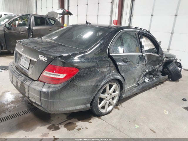 Продаж на аукціоні авто 2014 Mercedes-benz C-class C 250 Sport, vin: WDDGF4HB8EG238595, номер лоту: 44199574