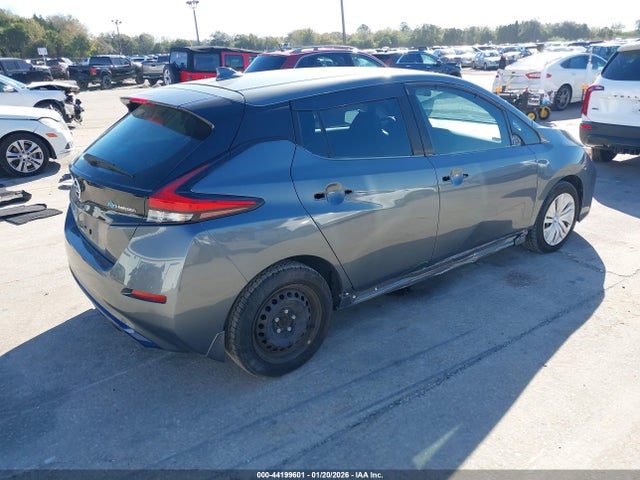 1N4AZ1CP3KC300728 Nissan LEAF S