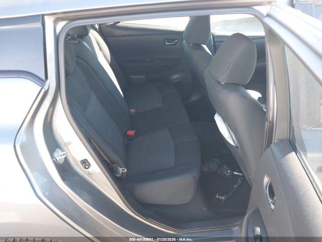 1N4AZ1CP3KC300728 Nissan LEAF S