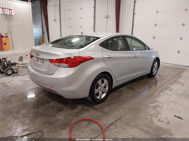 2012 HYUNDAI ELANTRA KMHDH4AE2CU476996 Photo 3
