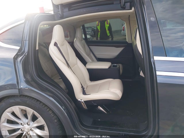 2017 TESLA MODEL X 5YJXCBE20HF063821 Photo 7