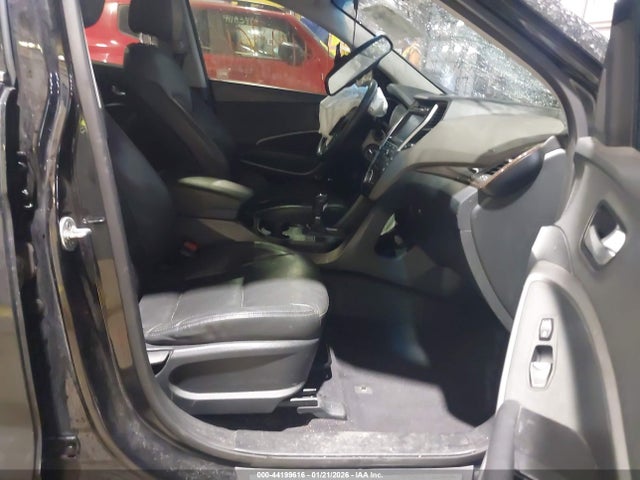 KM8SM4HF8HU186058 Hyundai Santa Fe Se