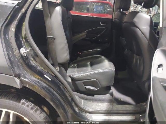 KM8SM4HF8HU186058 Hyundai Santa Fe Se