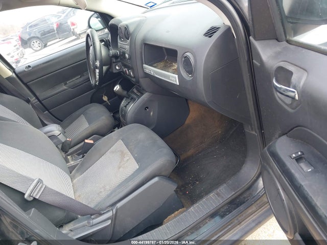 1C4NJCBAXHD147196 Jeep Compass Sport Fwd