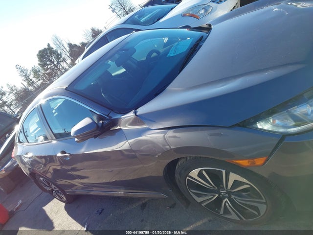 Продажа на аукционе авто 2017 Honda Civic Ex-l, vin: 2HGFC1F76HH635938, номер лота: 44199798