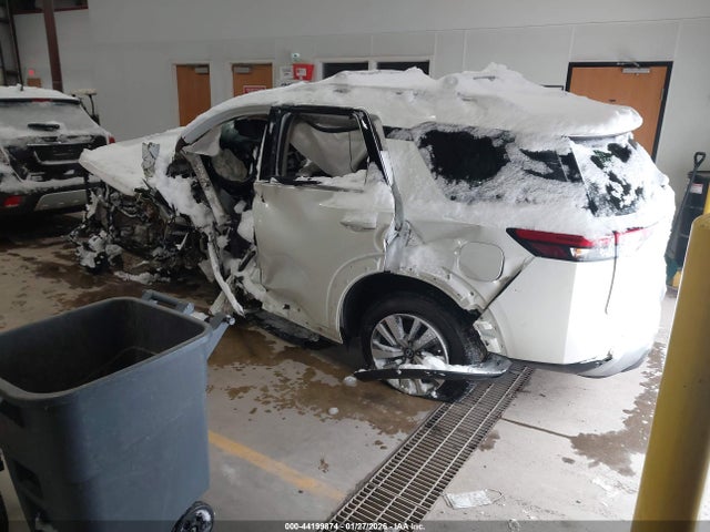 2023 NISSAN PATHFINDER 5N1DR3CC0PC213081 Photo 2