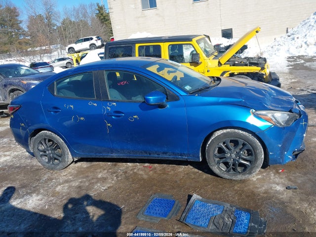 3MYDLBYV5HY171530 Toyota YARIS IA