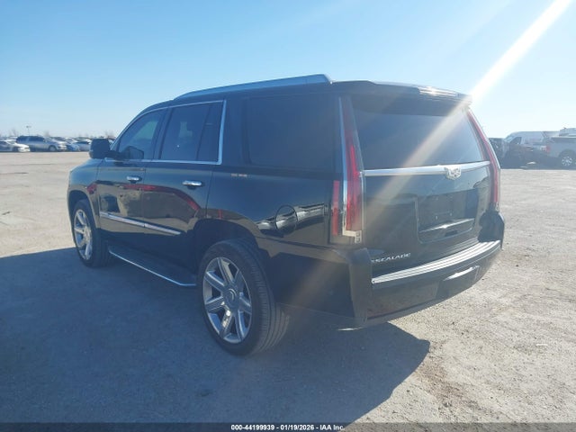 2017 CADILLAC ESCALADE 1GYS3BKJ0HR310264 Photo 2