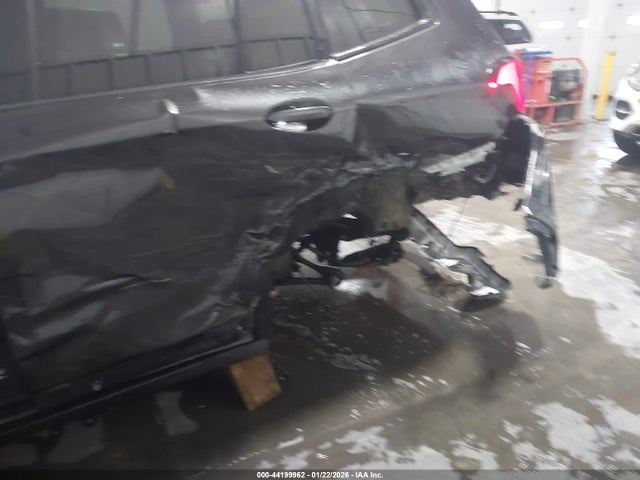 2022 BMW X3 5UX53DP05N9K21881 Photo 5