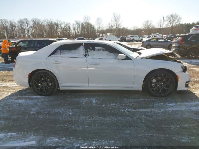 Продажа на аукционе авто 2020 Chrysler 300 300s, vin: 2C3CCABT8LH180639, номер лота: 44199969