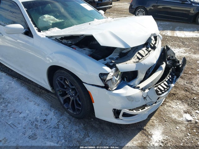 Продажа на аукционе авто 2020 Chrysler 300 300s, vin: 2C3CCABT8LH180639, номер лота: 44199969