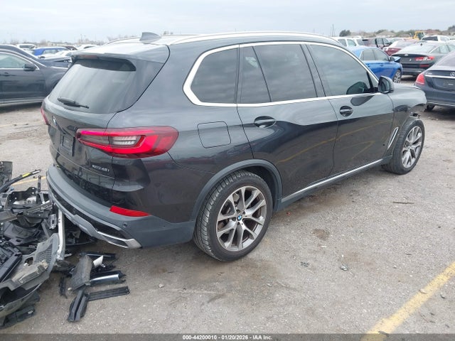 2021 BMW X5 5UXCR6C0XM9F79115 Photo 3