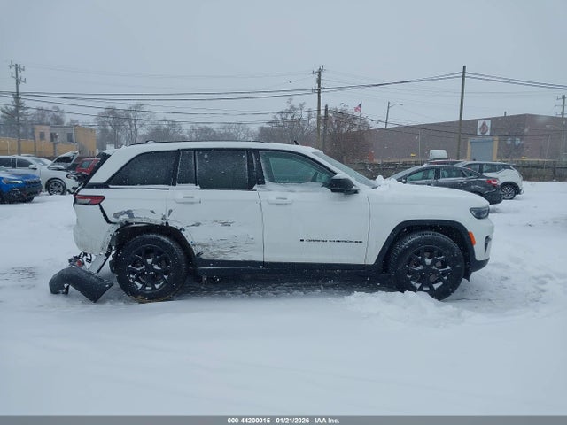 Продаж на аукціоні авто 2024 Jeep Grand Cherokee Altitude X 4x4, vin: 1C4RJHAG8RC255117, номер лоту: 44200015