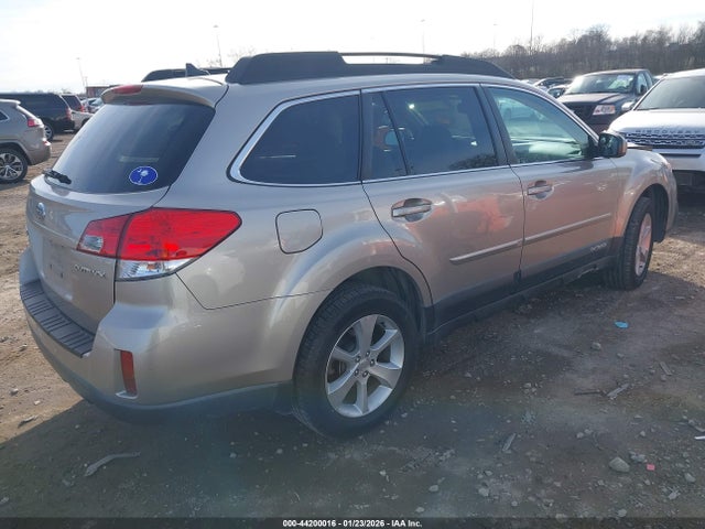 Subaru Outback 2.5i Limited 2014 4S4BRCLC8E3236290 Image 4