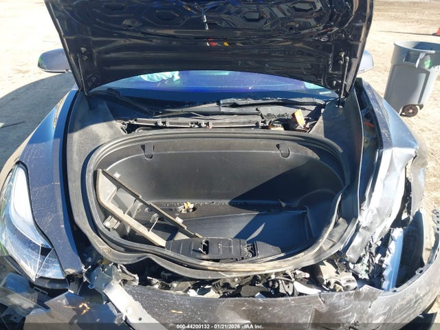 44200132 :رقم المزاد ، 5YJ3E1EA0KF464254 vin ، 2019 Tesla Model 3 مزاد بيع