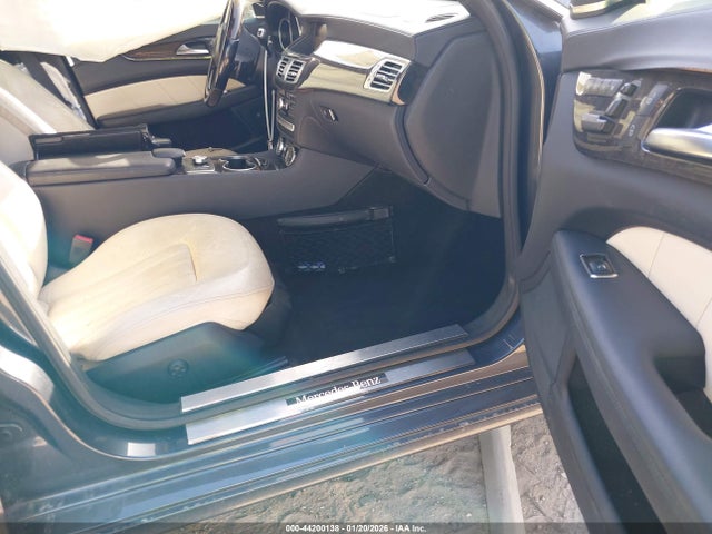 2012 MERCEDES-BENZ CLS 550 WDDLJ7DBXCA009002 Photo 4