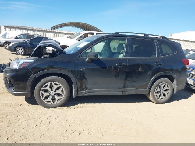 JF2SKAJC9LH414032 Subaru Forester Premium