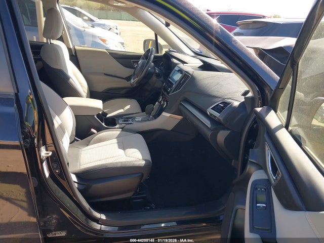 JF2SKAJC9LH414032 Subaru Forester Premium