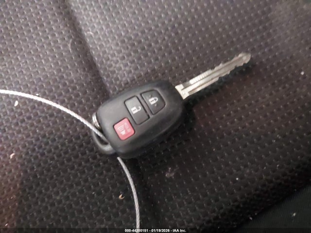 Toyota Rav4 Xle 2017 JTMRFREV7HJ110709 Image 11