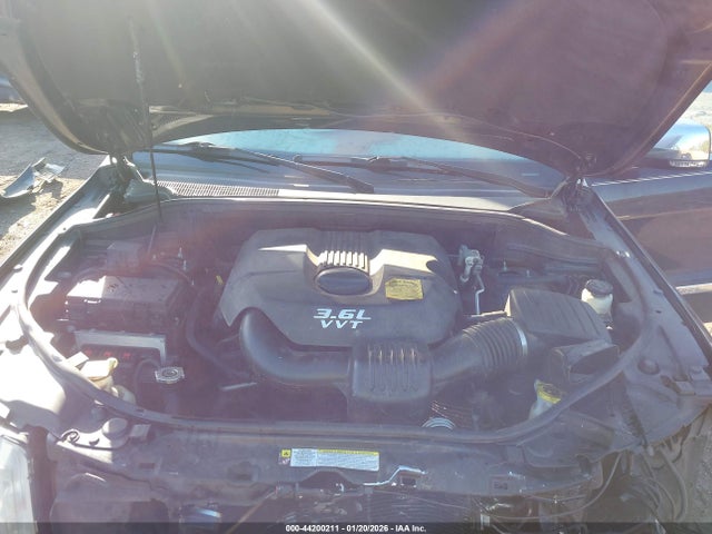 44200211 :رقم المزاد ، 1C4RJECG2CC211214 vin ، 2012 Jeep Grand Cherokee Overland مزاد بيع