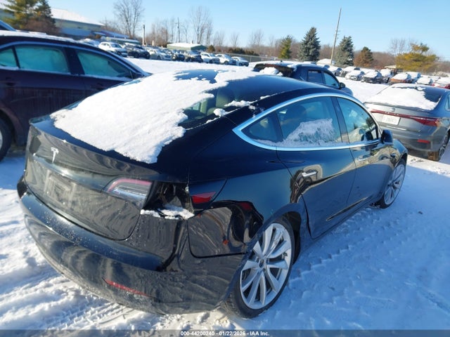 2018 TESLA MODEL 3 5YJ3E1EA6JF077061 Photo 3