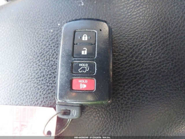 Toyota Rav4 Xle 2017 2T3RFREVXHW612681 Image 11
