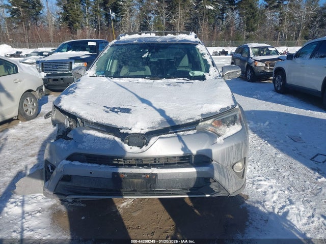 Toyota Rav4 Xle 2017 2T3RFREVXHW612681 Image 13