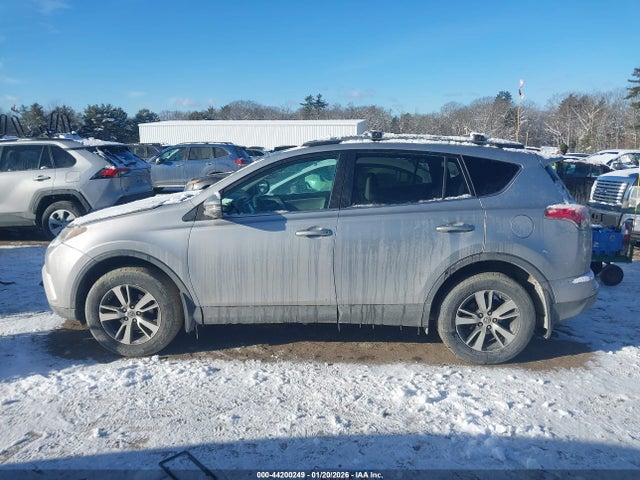 Toyota Rav4 Xle 2017 2T3RFREVXHW612681 Image 15