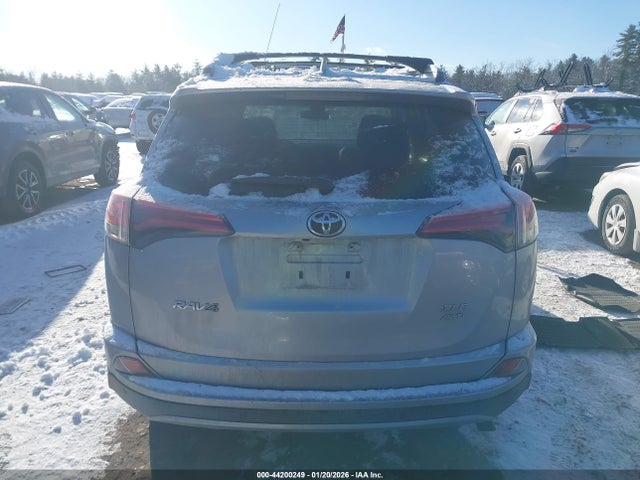 Toyota Rav4 Xle 2017 2T3RFREVXHW612681 Image 17