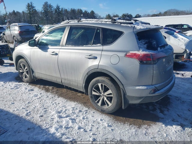 Toyota Rav4 Xle 2017 2T3RFREVXHW612681 Image 3