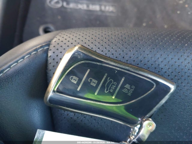 Продажа на аукционе авто 2020 Lexus Ux 200, vin: JTHP3JBH8L2023211, номер лота: 44200268