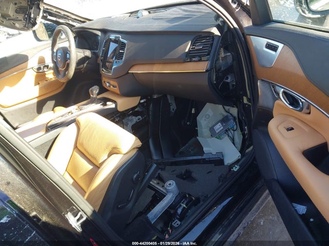 2016 VOLVO XC90 YV4A22PL3G1091616 Photo 4