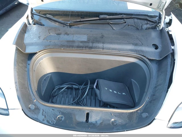 2021 TESLA MODEL Y 5YJYGDEE7MF131024 Photo 9