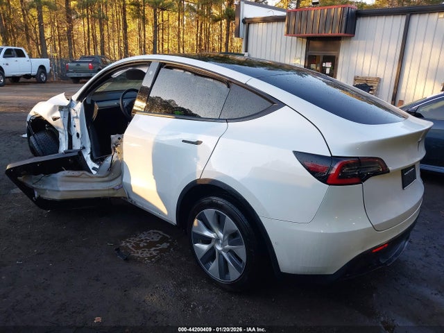 2021 TESLA MODEL Y 5YJYGDEE7MF131024 Photo 2