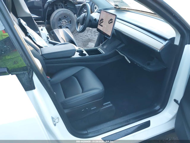 2021 TESLA MODEL Y 5YJYGDEE7MF131024 Photo 4