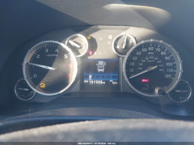 5TFDW5F17HX590827 Toyota Tundra Sr5 5.7l V8