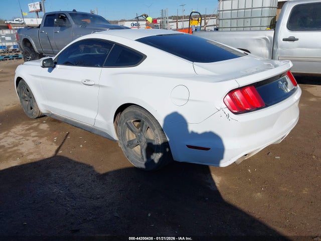 2016 FORD MUSTANG 1FA6P8AM1G5260075 Photo 2