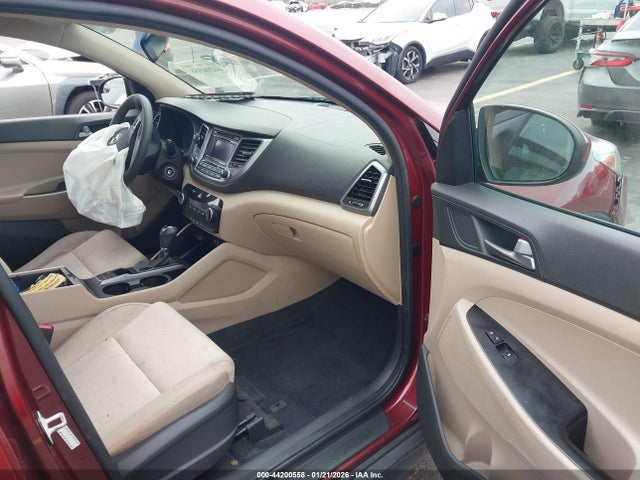 2017 HYUNDAI TUCSON KM8J23A49HU532686 Photo 4