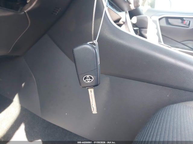 JTMMWRFV7RD219101 Toyota Rav4 Hybrid Le